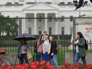 Security fencing goes up around White House, Capitol, VP residence