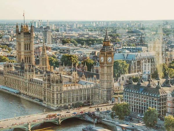 Man arrested after reports of person carrying knives outside Houses of Parliament