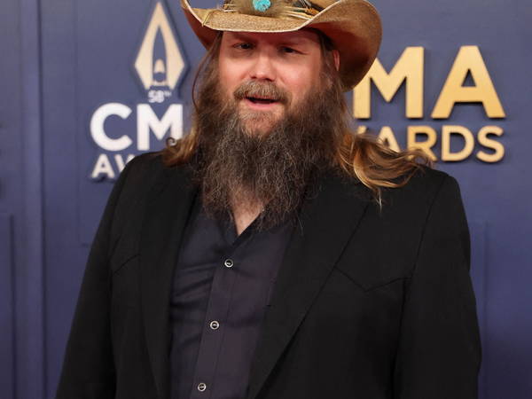 Chris Stapleton wins 4 CMA Awards, but Morgan Wallen gets entertainer of the year