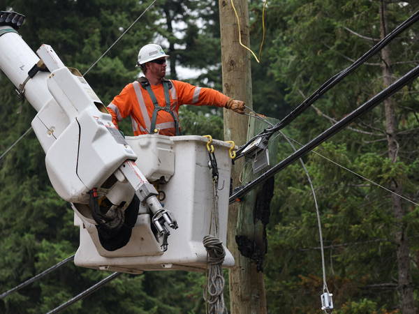 BC Hydro says most power outages fixed after bomb cyclone, but new storm looms