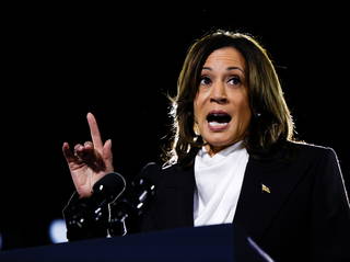 In Wisconsin, Harris calls Trump's comments on Liz Cheney 'disqualifying'