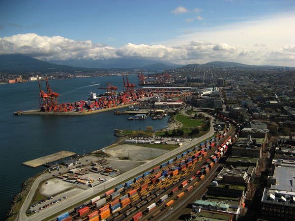 B.C. port employers to launch lockout as labour disruption begins