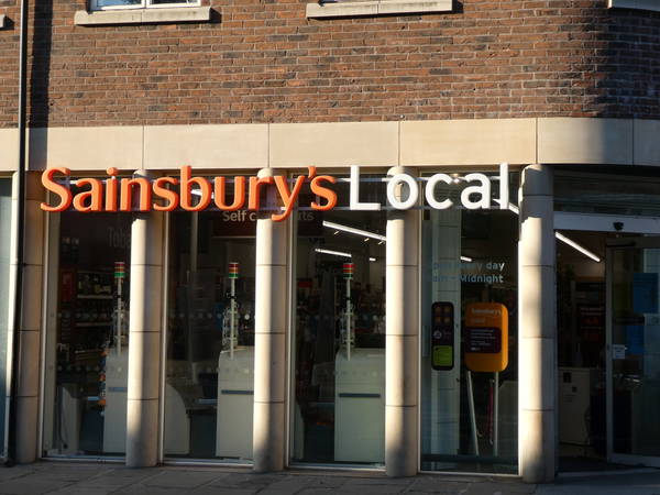 Sainsbury's to rival Aldi in small stores after price gap criticism