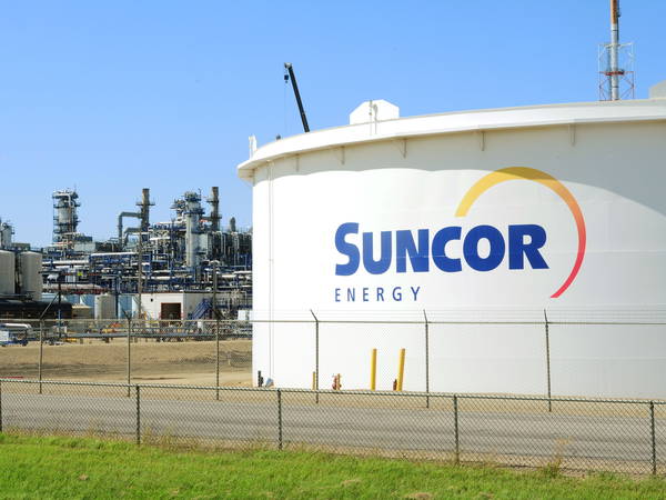 Suncor to return all excess cash to shareholders after hitting debt target early