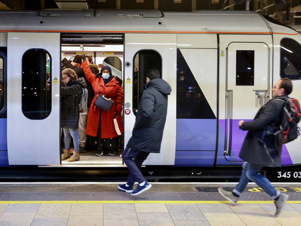 New Year's Eve strike planned by Elizabeth line workers