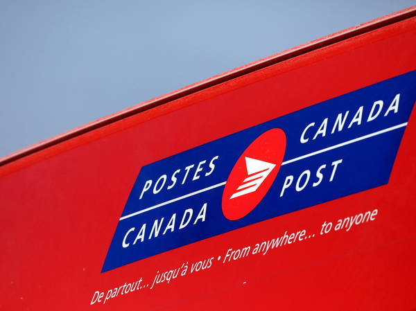 Canada Post down eight million parcels amid strike as talk carry on over weekend