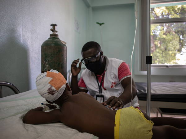 Doctors Without Borders halts operations in Haiti’s capital, citing police threats