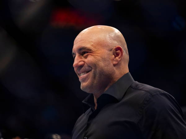 Rogan says hippies, artists, musicians thanking him for Trump endorsement