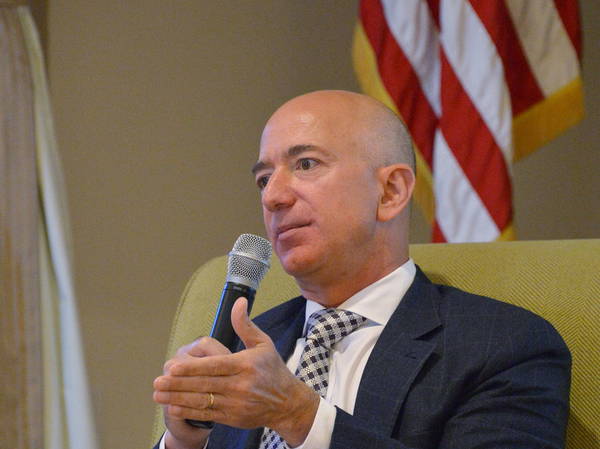 New Yorker editor knocks Bezos over ‘smothered’ Washington Post presidential endorsement