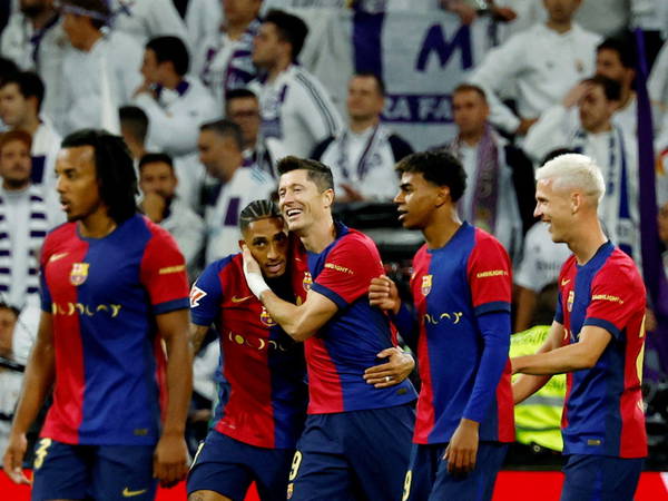 Three arrested over racist insults at El Clasico match