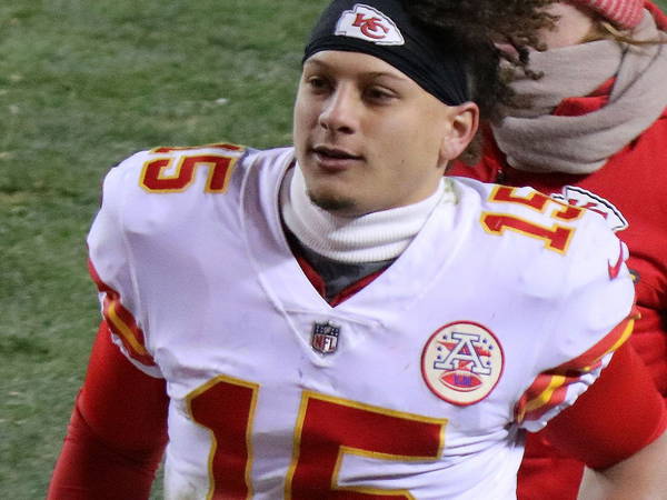 Chiefs stars Patrick Mahomes' and Travis Kelce's homes hit in back-to-back burglaries