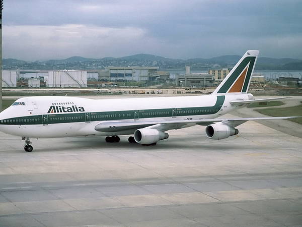 Alitalia will lay off over 2,000 remaining employees as liquidation nears