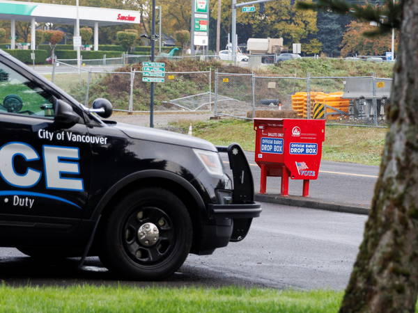 Passerby stabbed during shoplifting at Vancouver liquor store