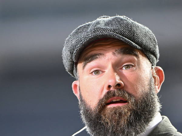 Jason Kelce apologizes for cellphone incident at Ohio State-Penn State