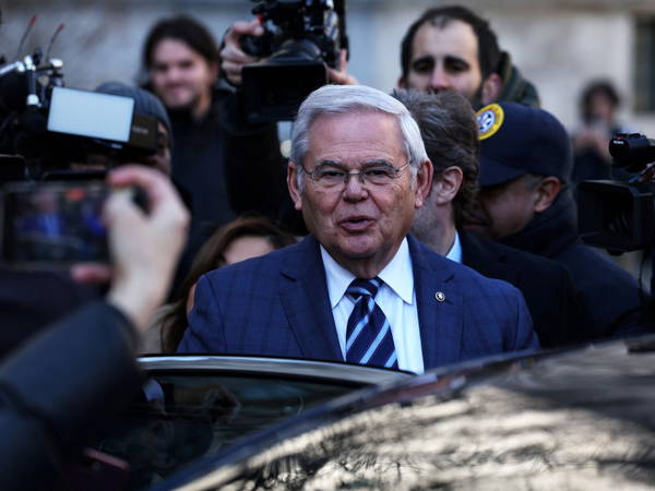 Bob Menendez attorneys question prosecutors over ‘deeply troubling’ error showing jurors improper evidence