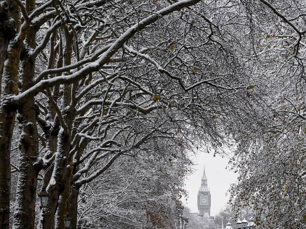 UK Braces for Snow and Ice as Arctic Front Approaches