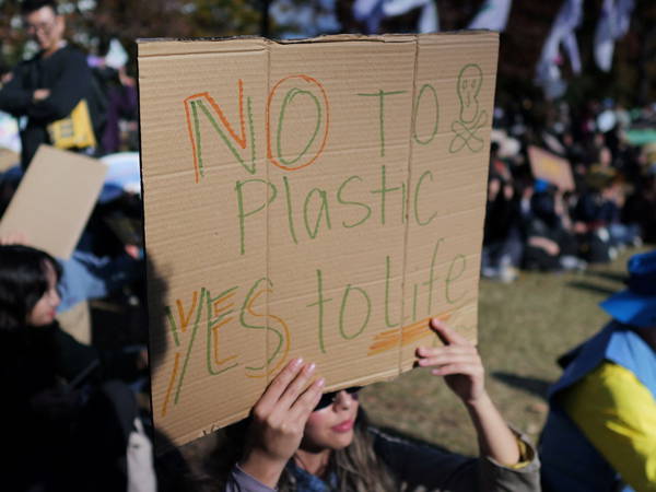 In South Korea, nations meet in final round to address global plastic crisis