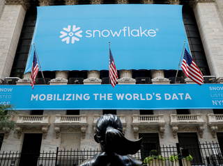 Snowflake shares pop 19% on earnings and revenue beat