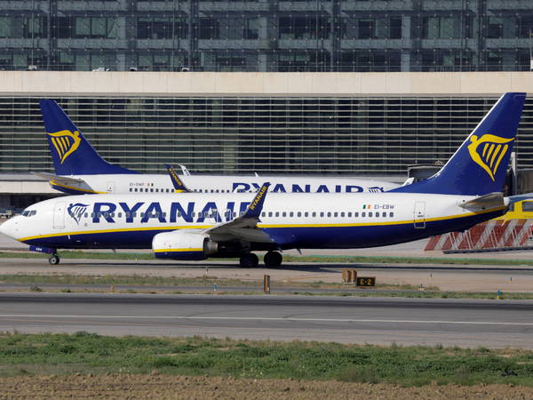 Spain fines budget airlines including Ryanair €179m