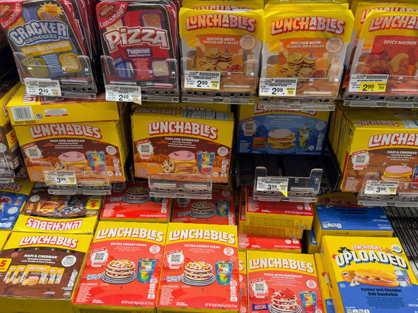 Kraft Heinz stops serving school-designed Lunchables because of low demand