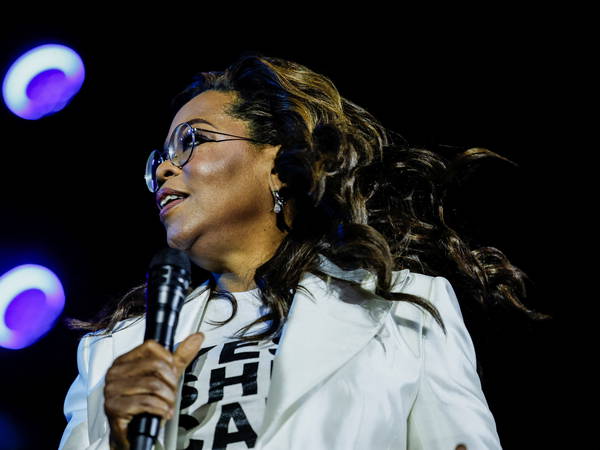 Oprah says she didn’t take ‘personal fee’ for Harris event