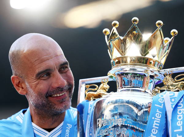 Pep Guardiola signs a 2-year contract extension at Manchester City