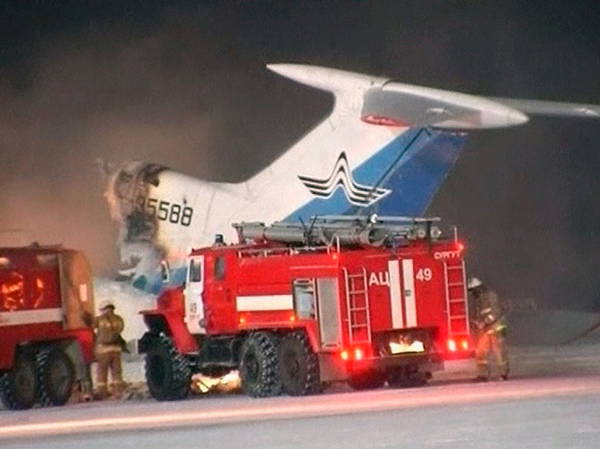 Engine of Russian passenger plane catches fire at Turkish airport