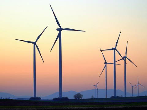 Washington governor OKs massive new wind farm and urges swift turbine approvals