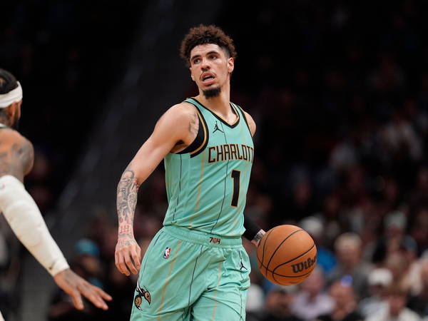 Hornets’ LaMelo Ball fined $100K for ‘derogatory comment’ in interview. Coach says he apologized