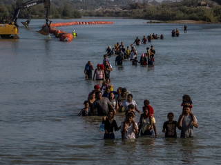 Gov. Abbott to expand buoy border barriers in Rio Grande