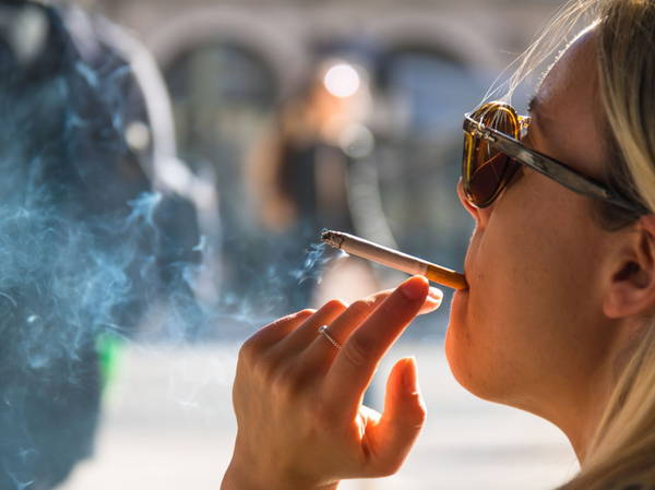 EU countries push for outdoor smoking and vaping bans