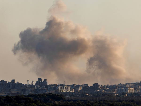 Israeli army bombards homes in north Gaza, air strike kills 15, medics say