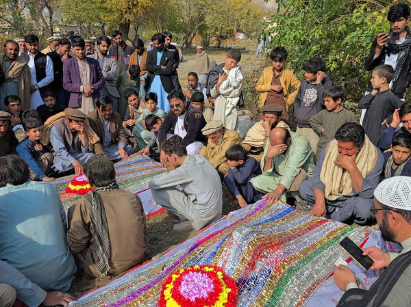 Sectarian violence has killed at least 130 people in Pakistan’s northwest in the last 10 days