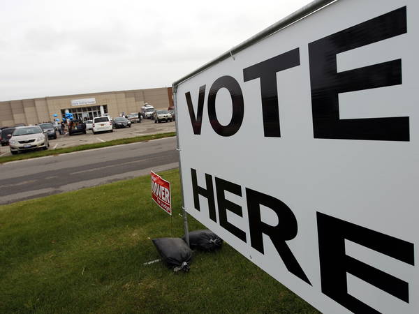 Electoral battleground North Carolina starts early in-person voting while recovering from Helene