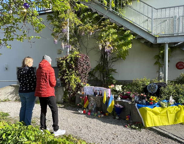 A Russian is charged over the fatal stabbing of 2 Ukrainian soldiers in Germany