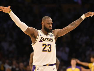 Lakers' LeBron James Officially Endorses Kamala Harris For President