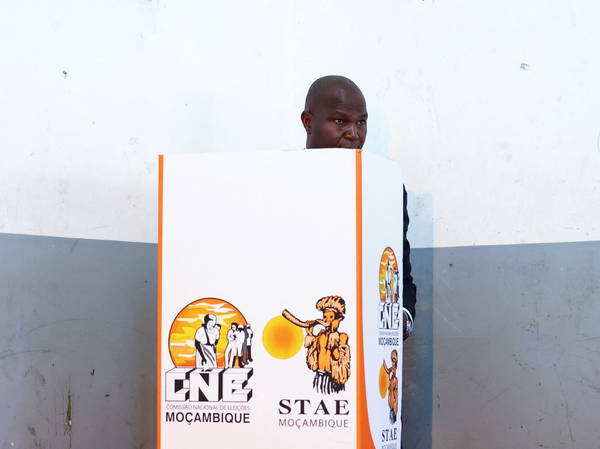 Mozambique’s ruling party candidate poised for presidential victory