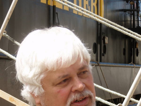 Activist Paul Watson asks France for political asylum to avoid possible extradition to Japan