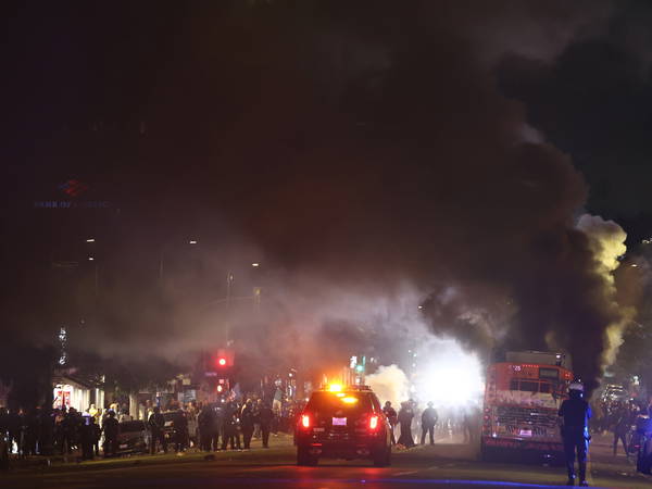 Los Angeles sees bus burned, store thefts and rowdy crowds after Dodgers win World Series