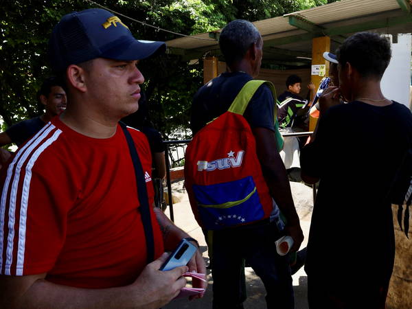 US Won't Renew Legal Status for Many Venezuelan Migrants