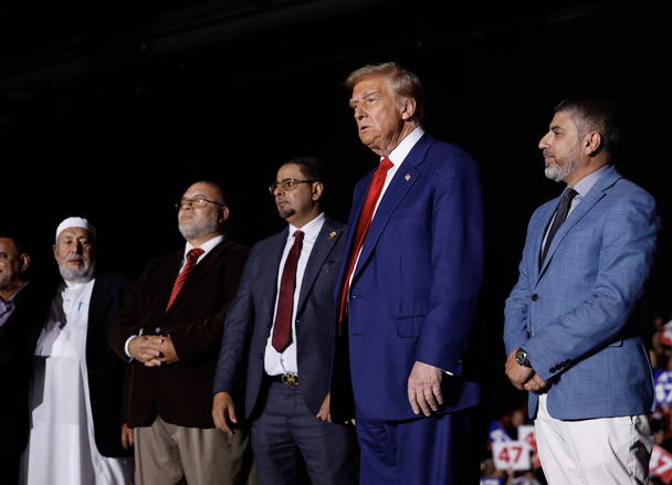 Muslim and Arab leaders take the stage to endorse Trump at Michigan rally