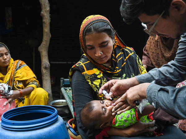 Pakistan begins another vaccination campaign after a worrying surge in polio cases