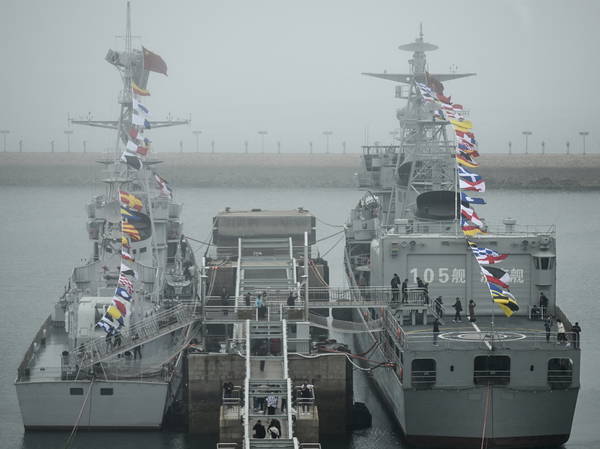 U.S., Canadian warships pass through Taiwan Strait after Chinese military exercises