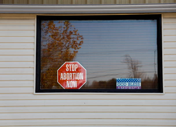 Texas OB-GYNs urge lawmakers to change abortion laws after reports on pregnant women’s deaths