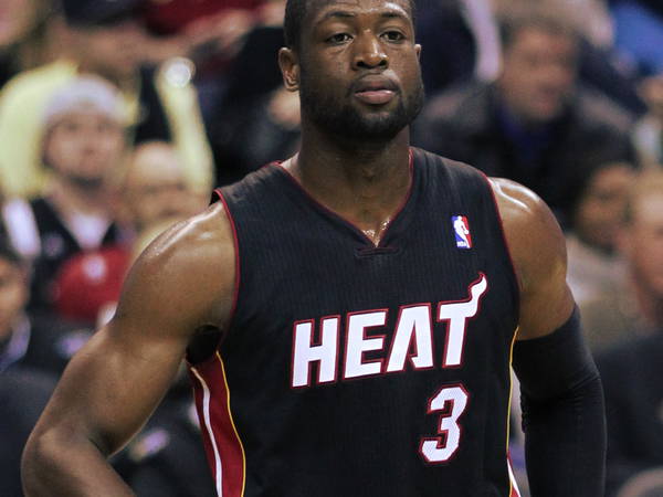 Heat unveil statue of Dwyane Wade outside the front of team’s arena