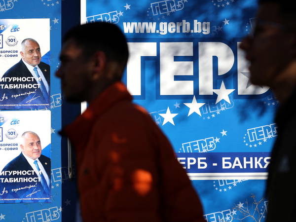 Bulgarians vote with little hope of breaking a political deadlock